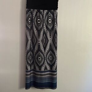AB Studio Black and White Geometric Maxi Skirt